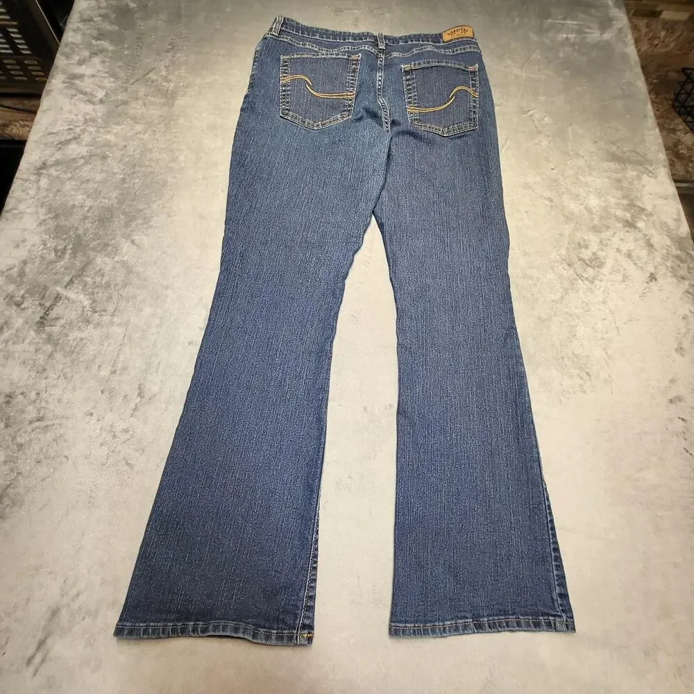 Levis Jeans Womens 10 Blue Medium Wash Modern Bootcut Stretch Denim Pockets - Picture 8 of 9